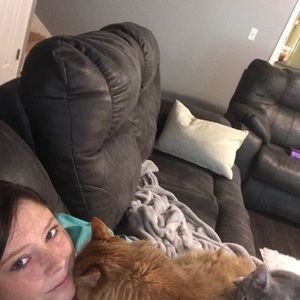 Meet your Posher, Lindsey